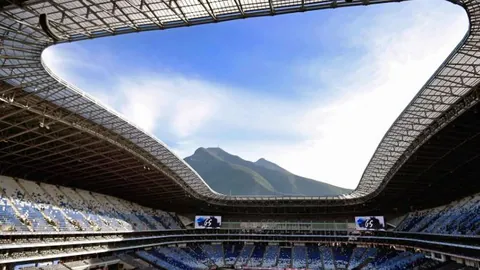 克洛普亲临德国杯半决赛，莱比锡遗憾败北，决赛资格旁落